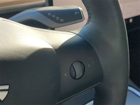 Used 2023 Tesla Model Y Long Range image 29