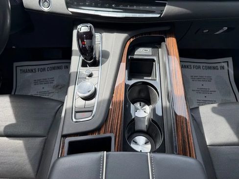 Used 2023 Cadillac Escalade Premium Luxury image 24