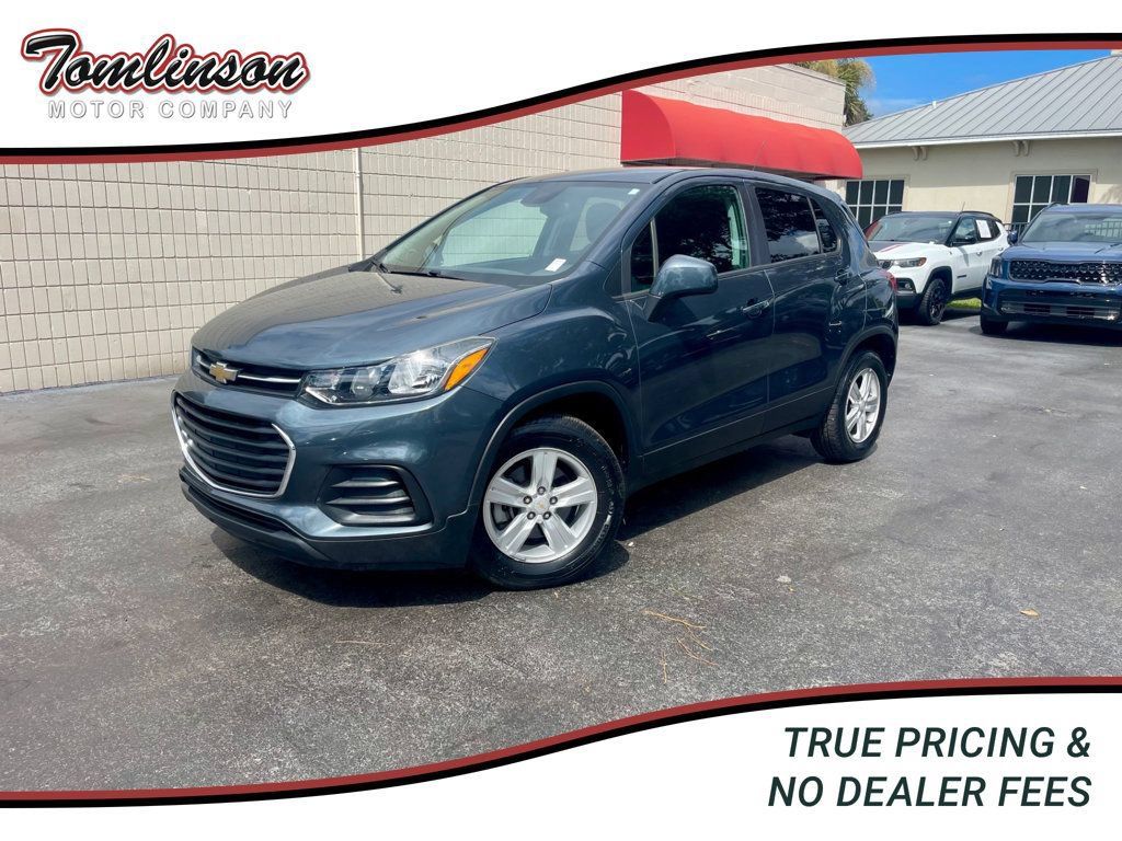 Used 2021 Chevrolet Trax LS w/ Tint and Cruise Package FWD image 1