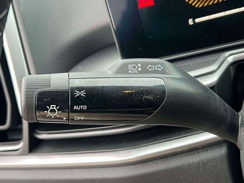 Used 2025 Kia Sorento S image 22