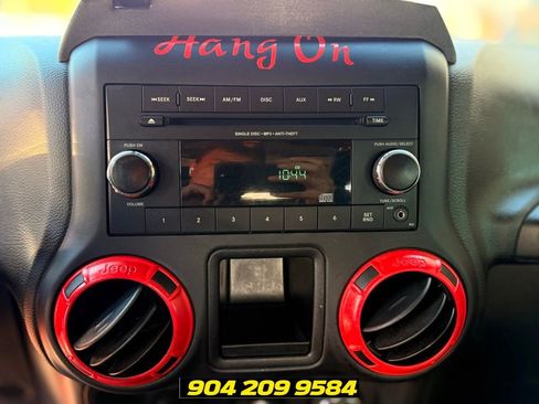Used 2018 Jeep Wrangler Unlimited Sport AWD/4WD image 23