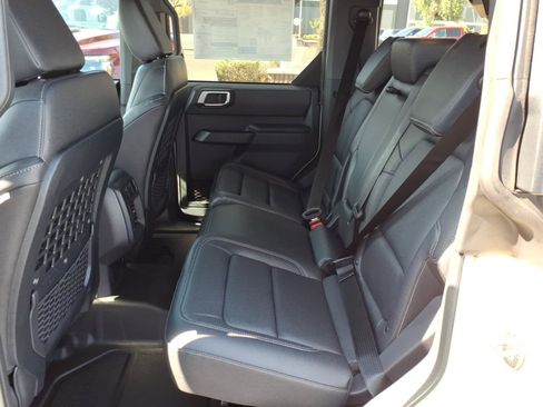 New 2026 Ford Bronco Big Bend w/ Black Diamond Package AWD/4WD image 7