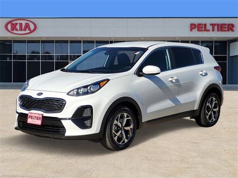 Used 2020 Kia Sportage LX image 3