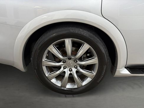 Used 2014 INFINITI QX80 2WD w/ Deluxe Touring Package image 17