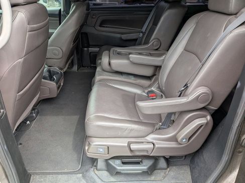 Used 2018 Honda Odyssey Touring image 17