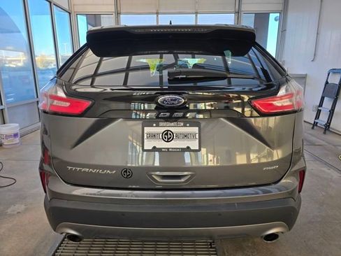 Used 2024 Ford Edge Titanium image 4