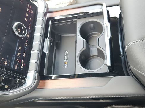 New 2026 GMC Yukon Denali w/ Denali Reserve Package image 23