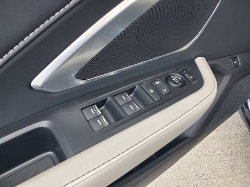 Used 2025 Acura RDX SH-AWD image 22