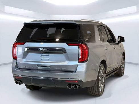 Used 2024 GMC Yukon Denali Ultimate AWD/4WD image 7