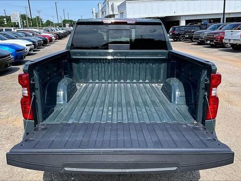 Used 2025 Chevrolet Silverado 1500 LT w/ Safety Package AWD/4WD image 29