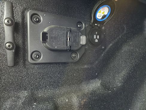 Used 2024 RAM 3500 Big Horn w/ Sport Appearance Package image 33