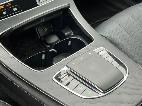 Used 2023 Mercedes-Benz E 350 4MATIC Sedan image 31
