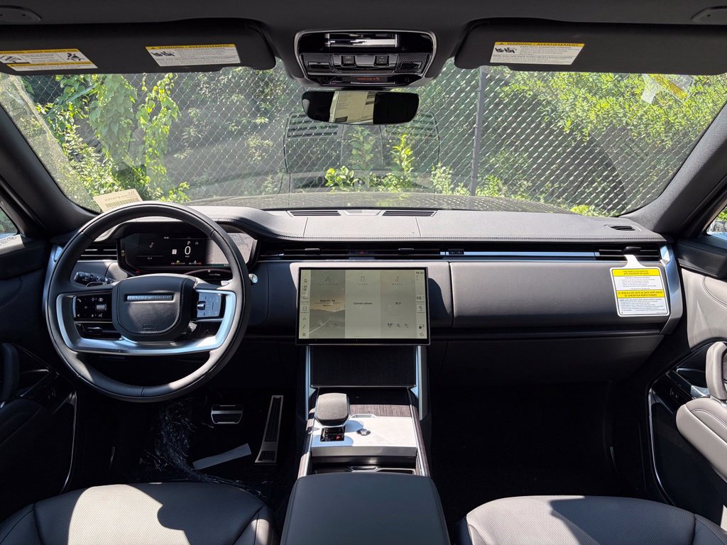New 2026 Land Rover Range Rover Long Wheelbase SE AWD/4WD image 18