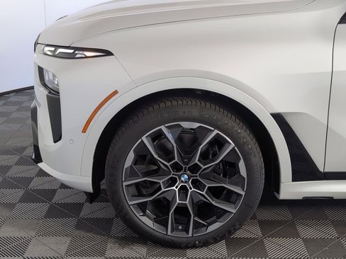 New 2026 BMW X7 M60i image 9