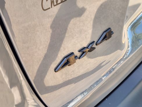 Used 2023 Jeep Cherokee Altitude Lux image 13