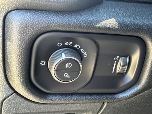 Used 2023 RAM 1500 Big Horn AWD/4WD image 22