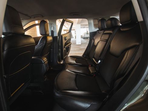 Used 2019 Jeep Compass Latitude image 15