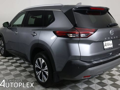 Used 2021 Nissan Rogue SV w/ Premium Package FWD image 7