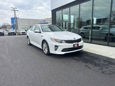 Used 2018 Kia Optima EX w/ Technology Package image 1