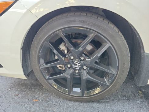Used 2024 Honda Civic Sport image 4