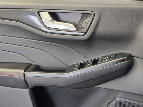 Certified 2025 Ford Escape ST-Line image 23