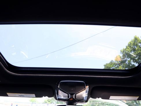 Used 2018 BMW 740i xDrive 740i xDrive Sedan image 20