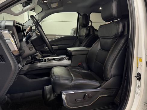Used 2023 Ford F350 Lariat w/ Lariat Ultimate Package AWD/4WD image 6