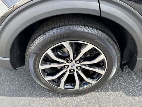 New 2026 Ford Explorer ST-Line w/ Premium Package image 18