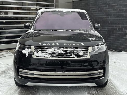 Used 2023 Land Rover Range Rover Autobiography image 2