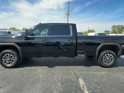 Used 2025 GMC Sierra 3500 SLE w/ SLE Value Package AWD/4WD image 5