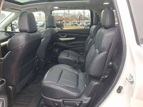 Used 2022 Subaru Ascent Limited w/ Technology Package AWD/4WD image 10