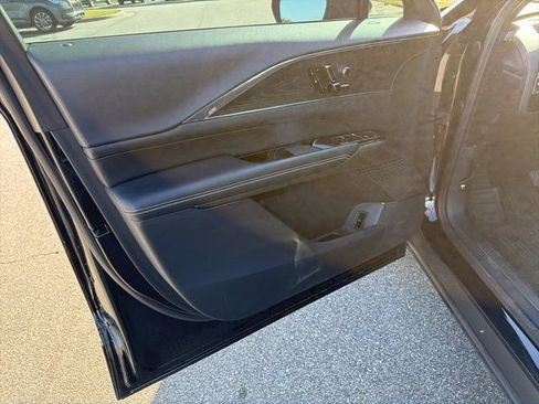 Used 2024 Cadillac Lyriq Sport image 14