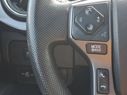 Certified 2022 Toyota Tacoma TRD Off-Road w/ TRD Premium Off Road Package AWD/4WD image 22