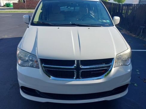 Used 2014 Dodge Grand Caravan SXT FWD image 8