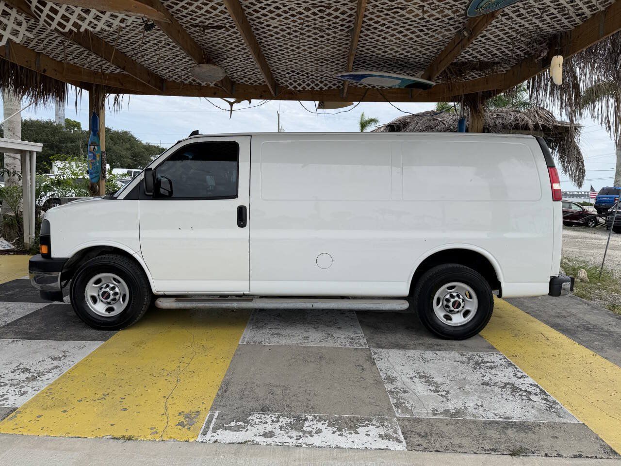 Used 2019 GMC Savana 2500 w/ Driver Convenience Package RWD image 8