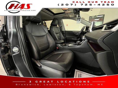 Used 2019 Toyota RAV4 Limited AWD/4WD image 11