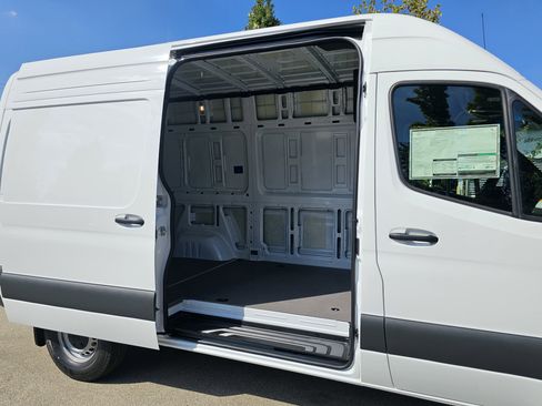 New 2025 Mercedes-Benz Sprinter 2500 image 2
