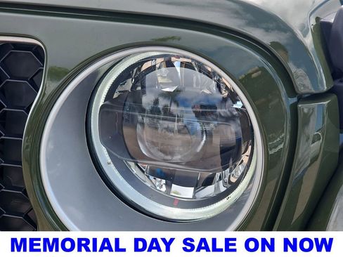 Used 2023 Jeep Wrangler Unlimited Sahara w/ Cold Weather Group AWD/4WD image 32