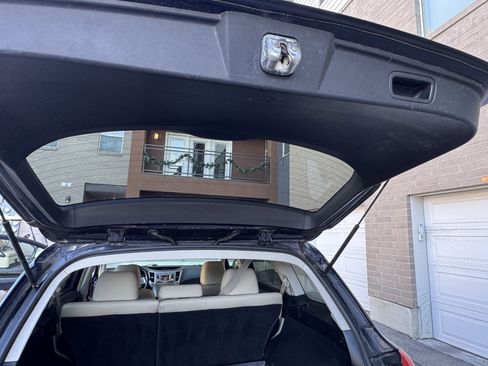 Used 2012 Subaru Outback 2.5i Limited w/ Moonroof Pkg image 31