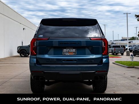Used 2025 GMC Yukon XL Denali w/ Sun & Power Step Package AWD/4WD image 8