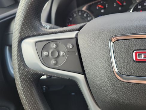 Used 2023 GMC Terrain SLE image 20