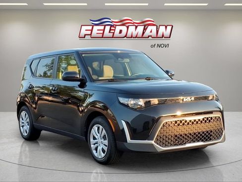 Used 2023 Kia Soul LX FWD image 8