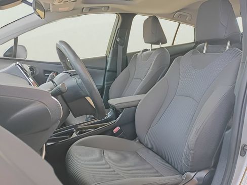 Used 2017 Toyota Prius Three w/ Advanced Technology Package FWD image 6