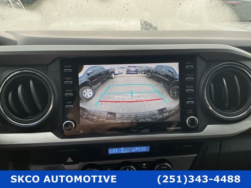 Used 2022 Toyota Tacoma SR5 w/ Technology Package RWD image 17