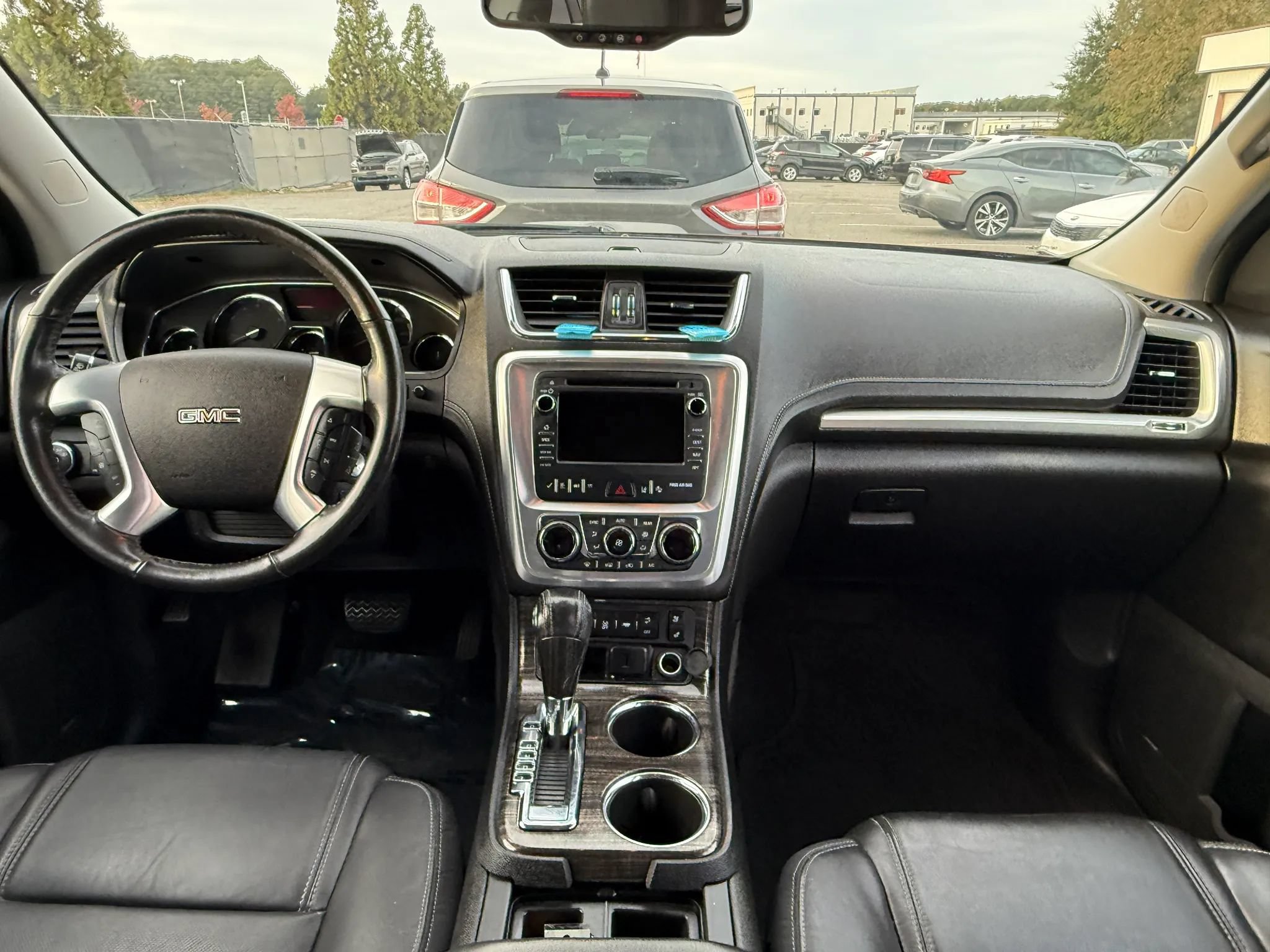 Used 2017 GMC Acadia Limited SLT AWD/4WD image 3