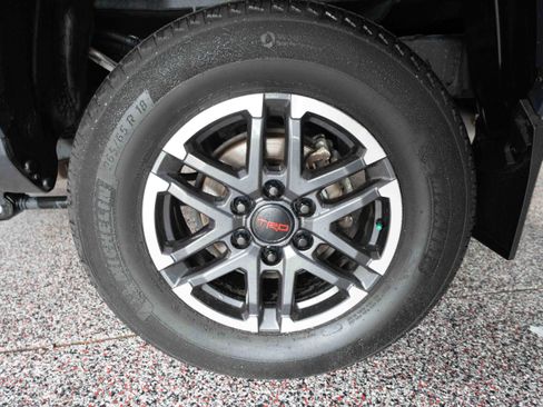 Used 2024 Toyota Tacoma TRD Sport w/ TRD Sport Upgrade Package AWD/4WD image 28