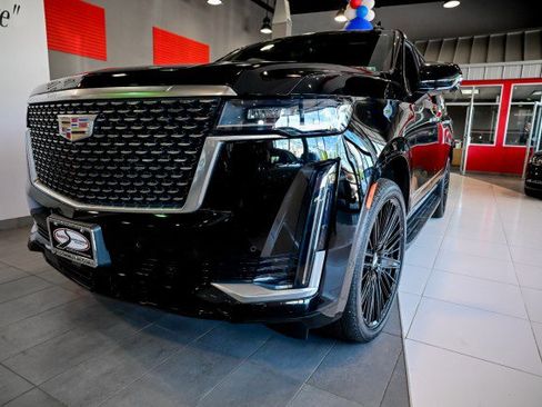 Used 2021 Cadillac Escalade ESV Premium Luxury AWD/4WD image 11