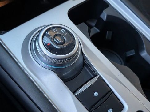 Used 2023 Ford Explorer XLT image 24