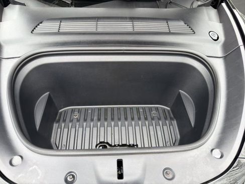 Used 2023 Tesla Model Y Long Range image 20