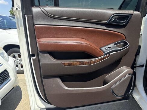 Used 2015 Chevrolet Suburban LTZ AWD/4WD image 21